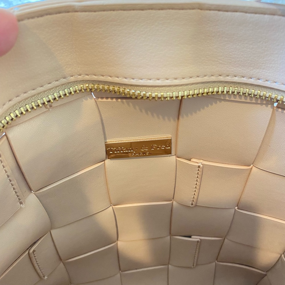 Tiffany & Fred Paris Nude woven leather crossbody bag - Picture 4 of 8